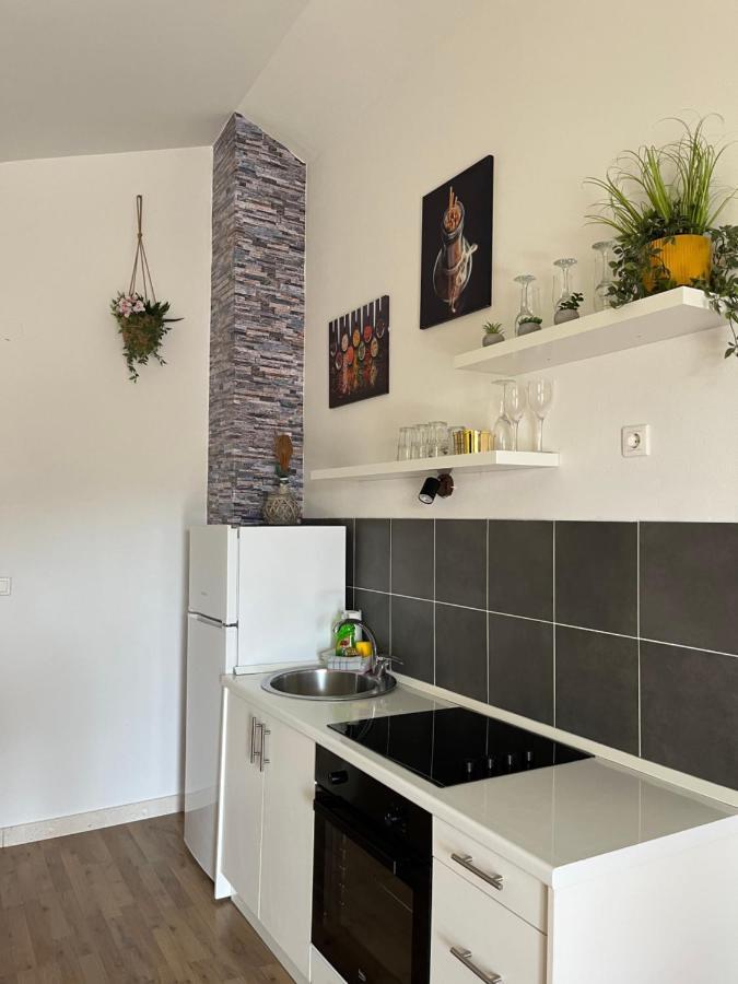 Guesthouse Villa Jurisic Novaglia Esterno foto